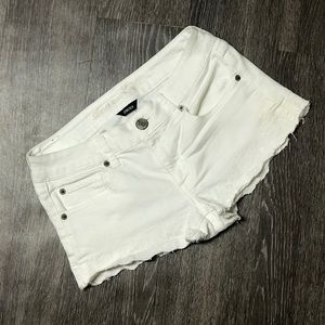 ✨SALE✨ American eagle Low rise white jean shorts